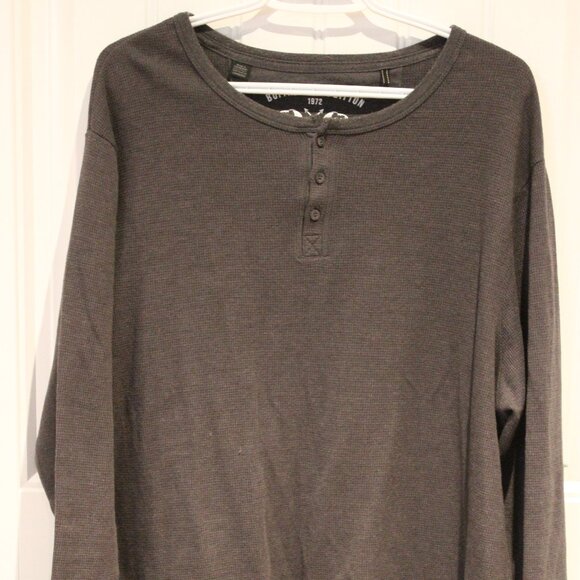 3/$25 🏷 Buffalo Charcoal Waffle Henley Long Sleeve Size XL - Picture 2 of 2